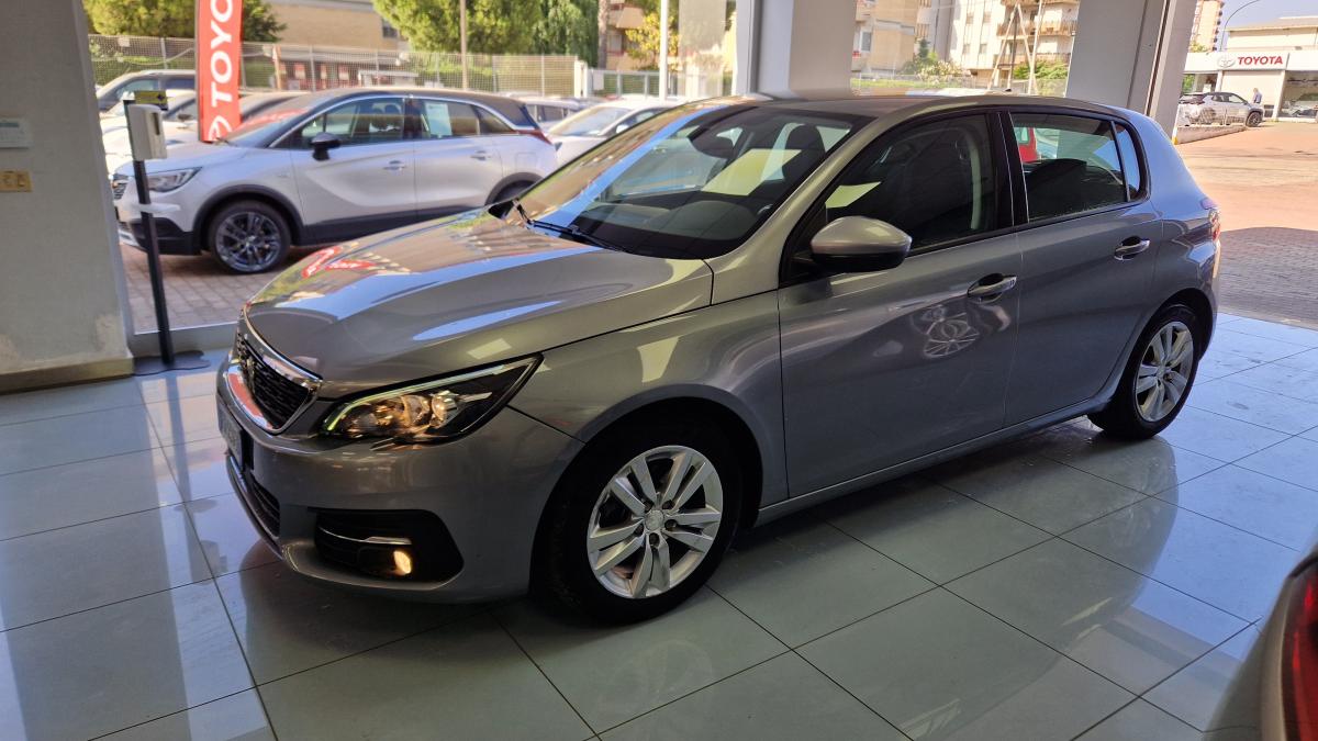 Peugeot 308 BlueHDi 130 EAT8 Business