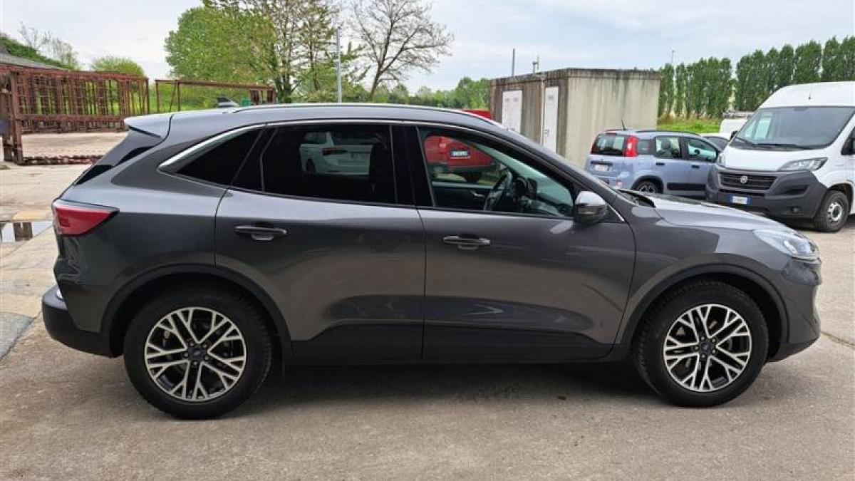 Ford Kuga 1.5 120 CV aut. 2WD Titanium Business
