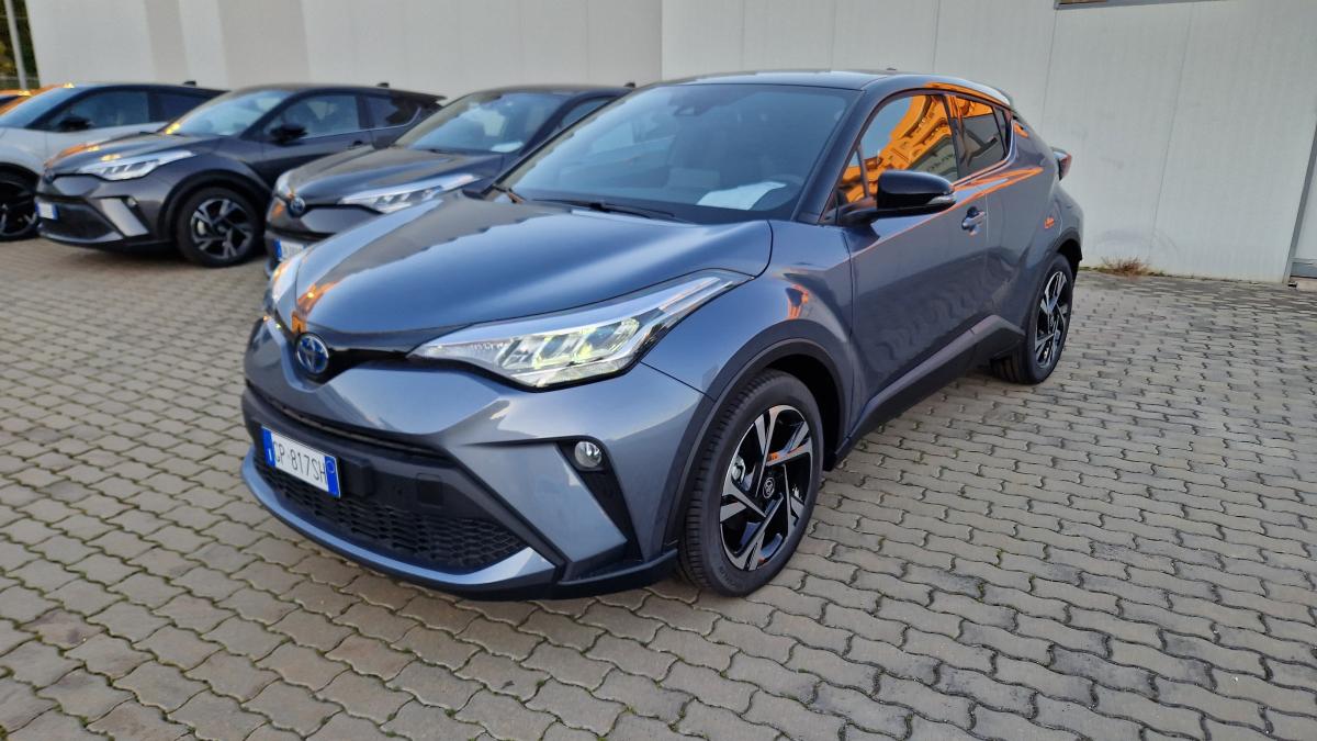 Toyota CHR KM0 2.0 Trend