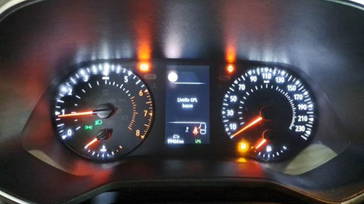 Renault Clio 1.0 TCe 100 CV GPL 5 porte Business 749