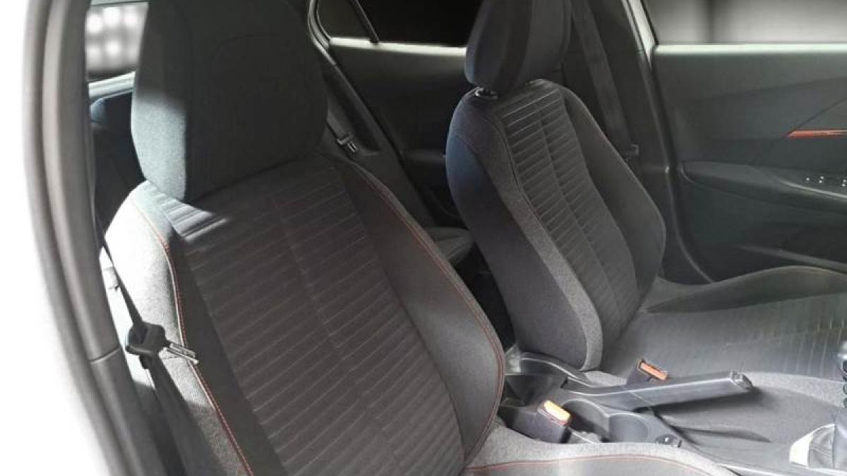 Peugeot 2008 1.2 PureTech 100cv Active
