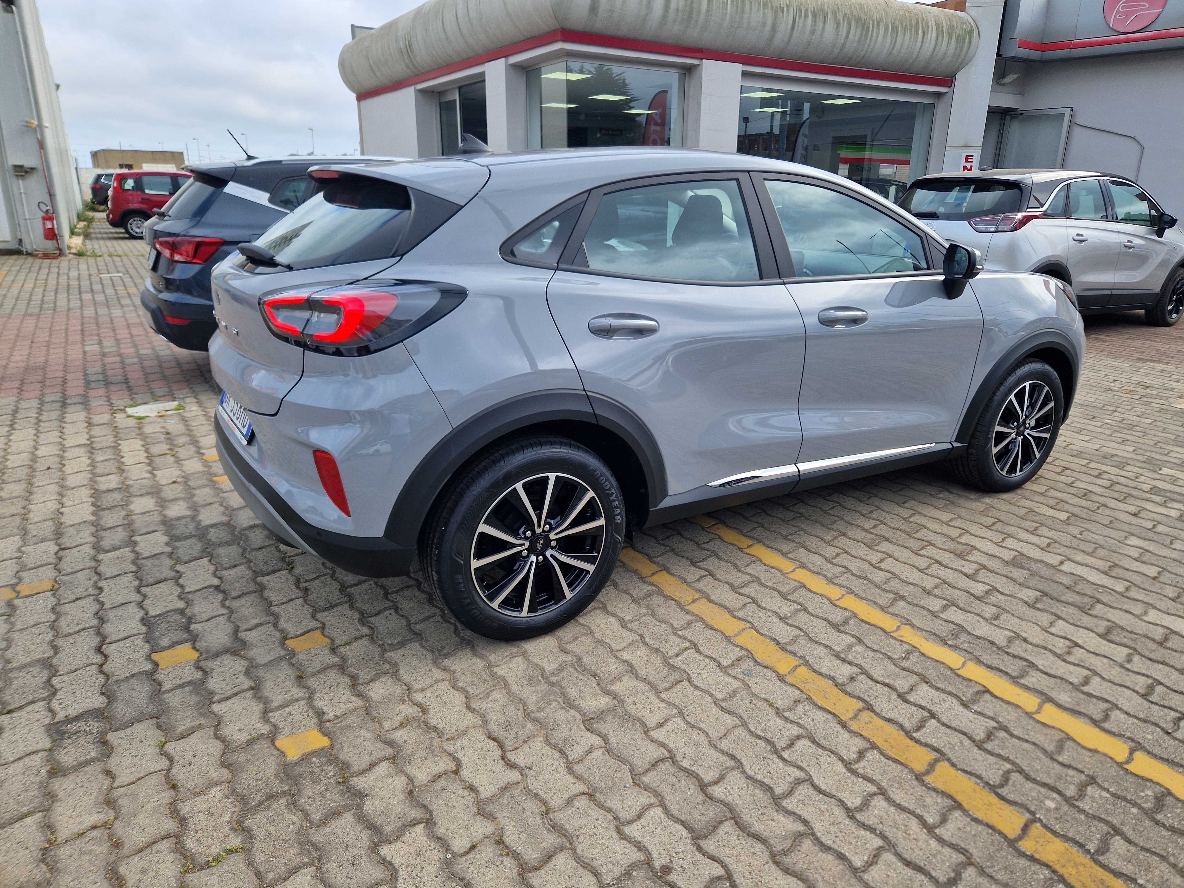 Ford Puma Ecoboost Hybrid Titanium