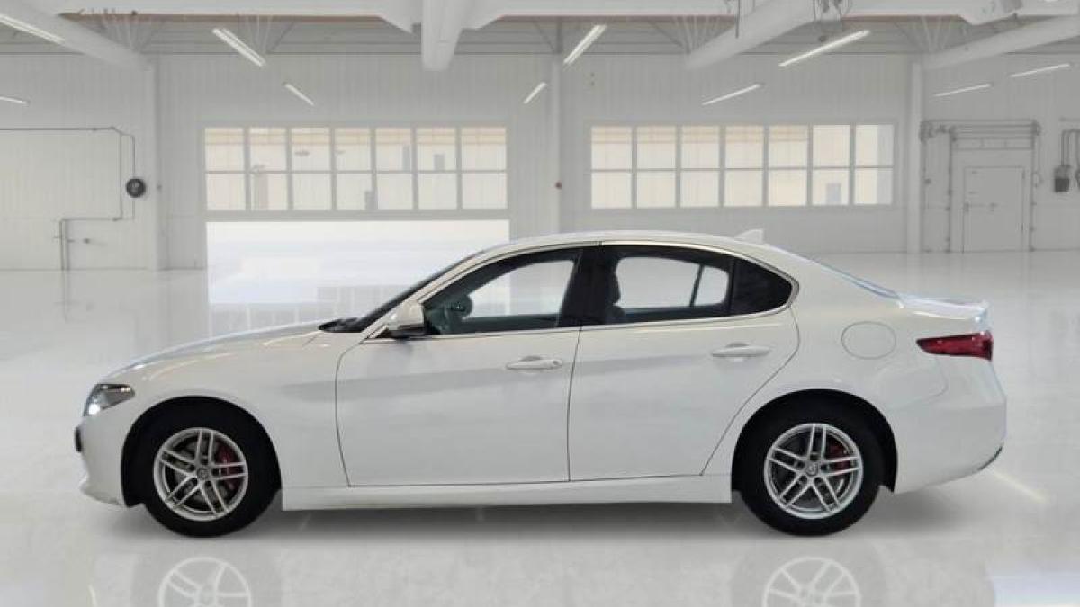 Alfa Romeo GIULIA 2.2 TD 160CV BUSINESS AT8