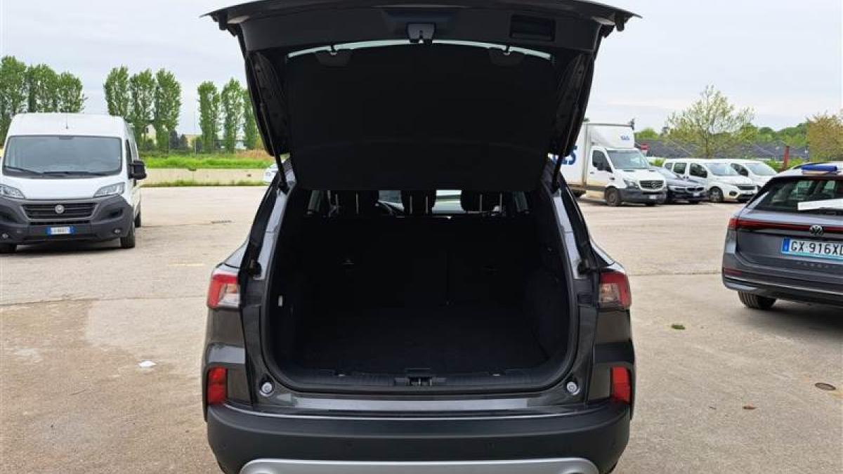 Ford Kuga 1.5 120 CV aut. 2WD Titanium Business