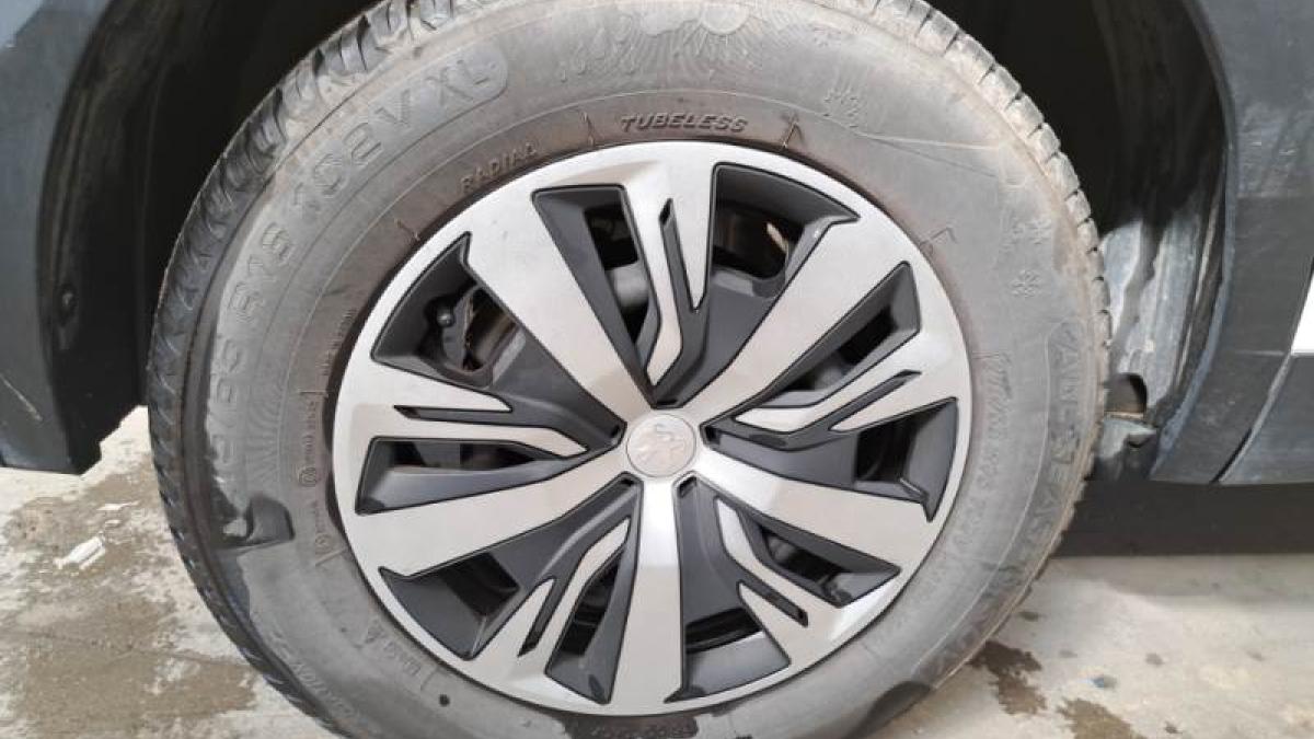 Peugeot 2008 1.2 PureTech 100cv Active