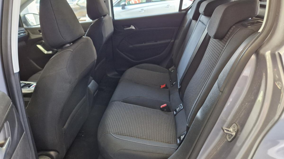 Peugeot 308 BlueHDi 130 EAT8 Business