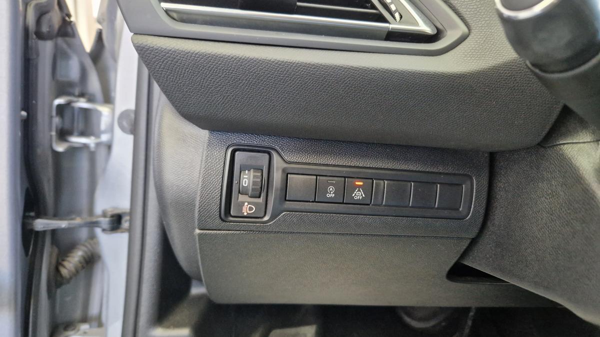 Peugeot 308 BlueHDi 130 EAT8 Business