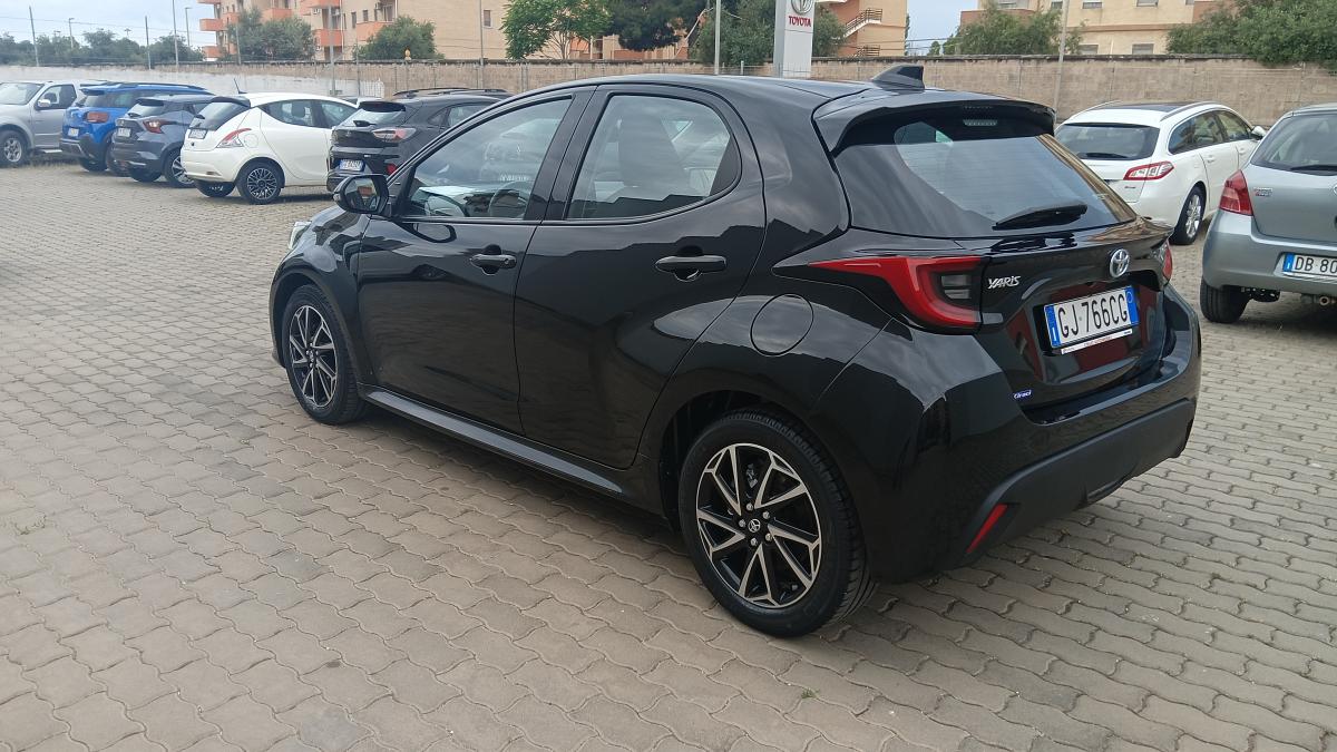 Toyota Yaris 1.5 Hybrid 5 porte Trend 766