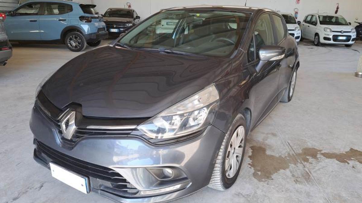 Renault Clio 1.0 TCe 75 CV  5 porte Business 244