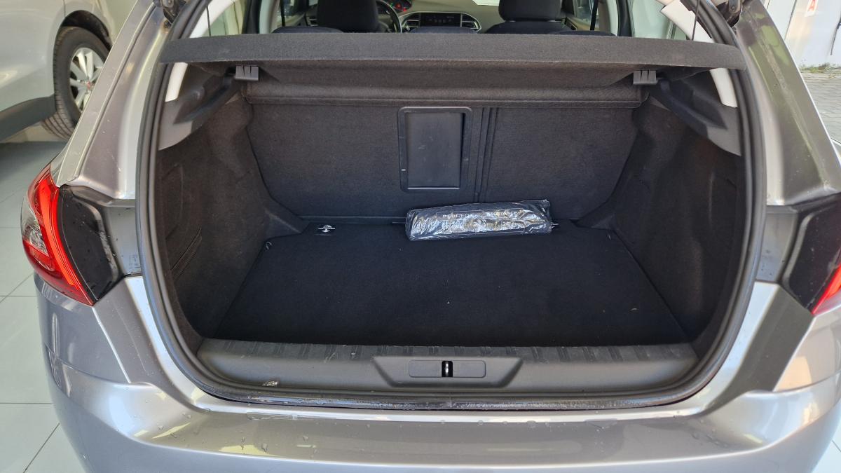 Peugeot 308 BlueHDi 130 EAT8 Business