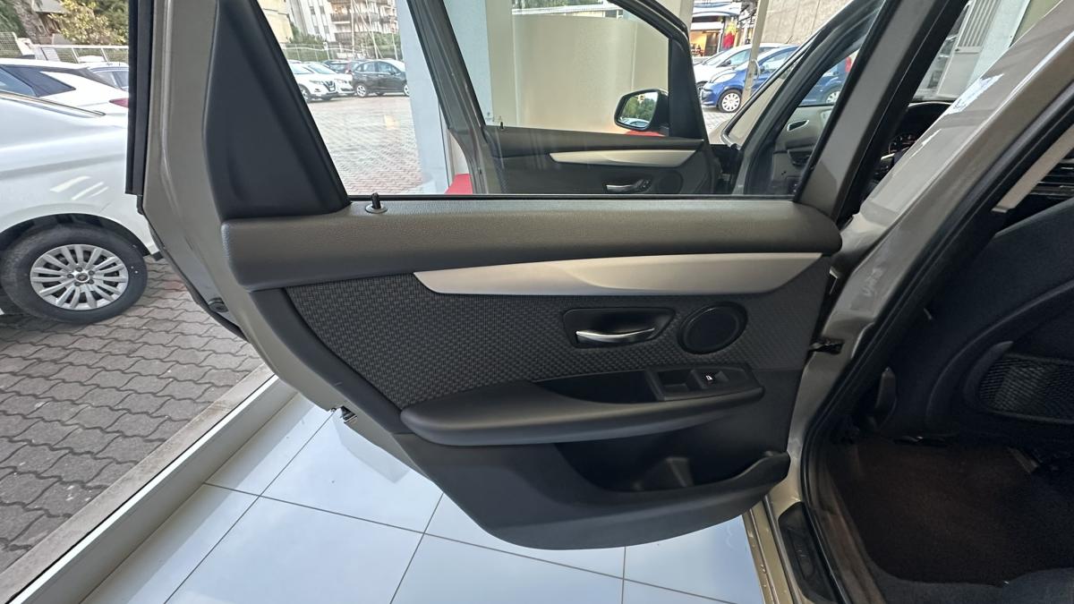 BMW 218D 150 CV BUSINESS