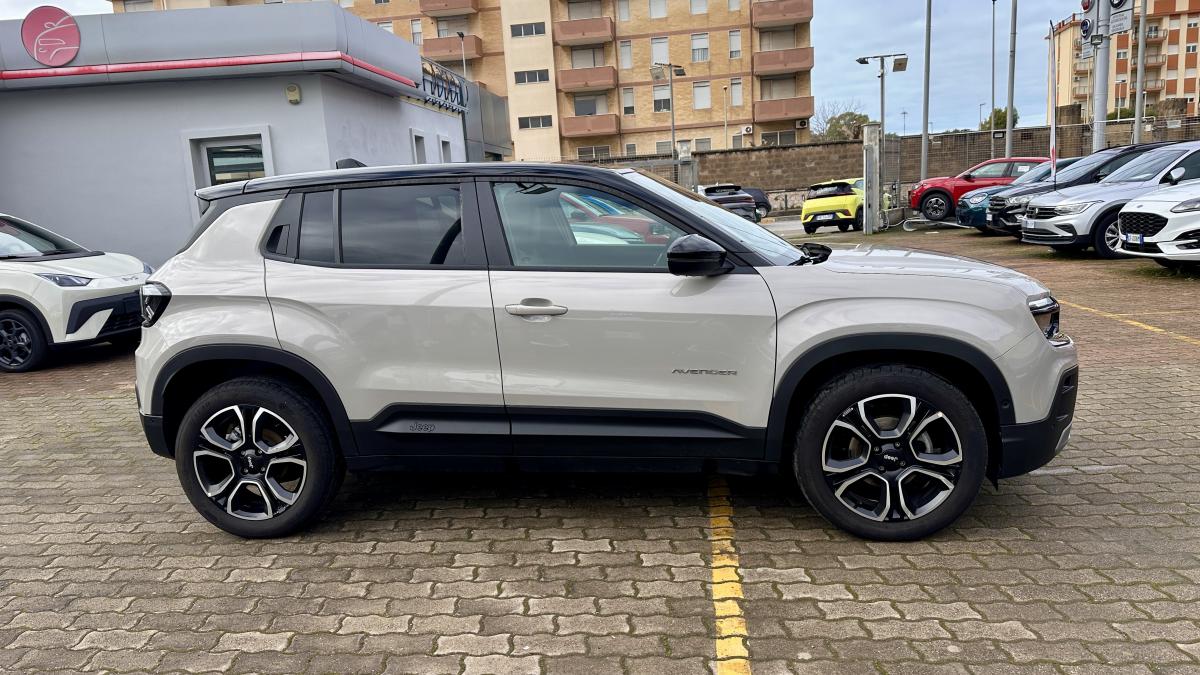 Jeep Avenger 1.2 SUMMIT