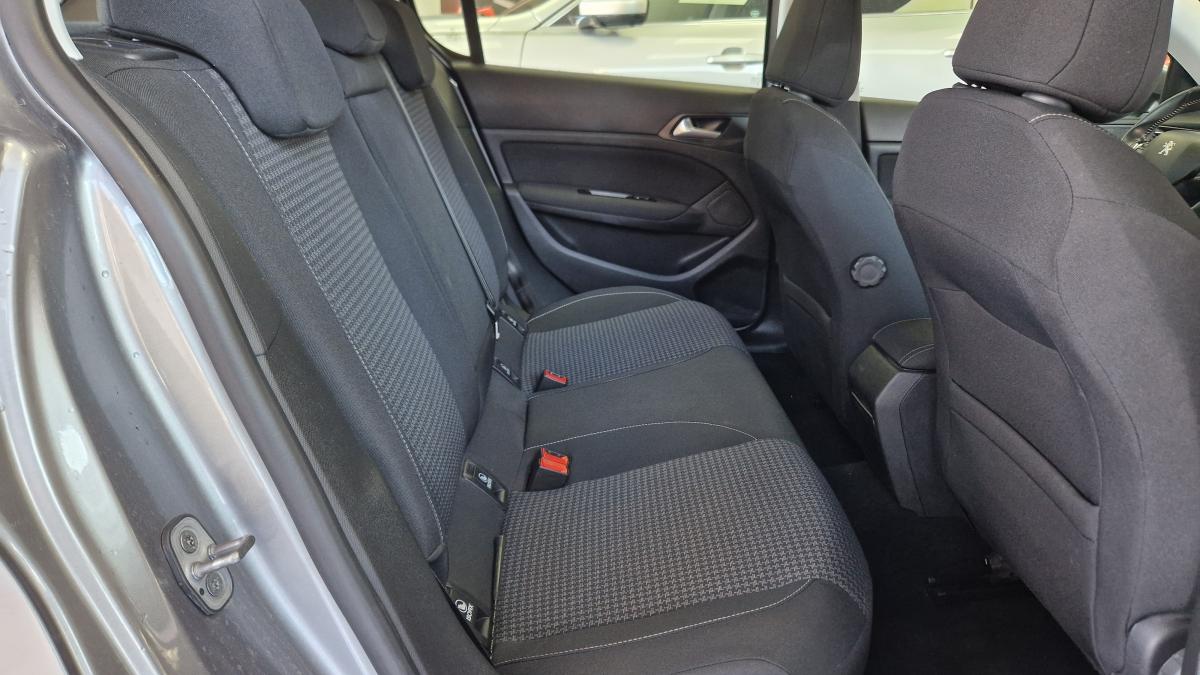 Peugeot 308 BlueHDi 130 EAT8 Business