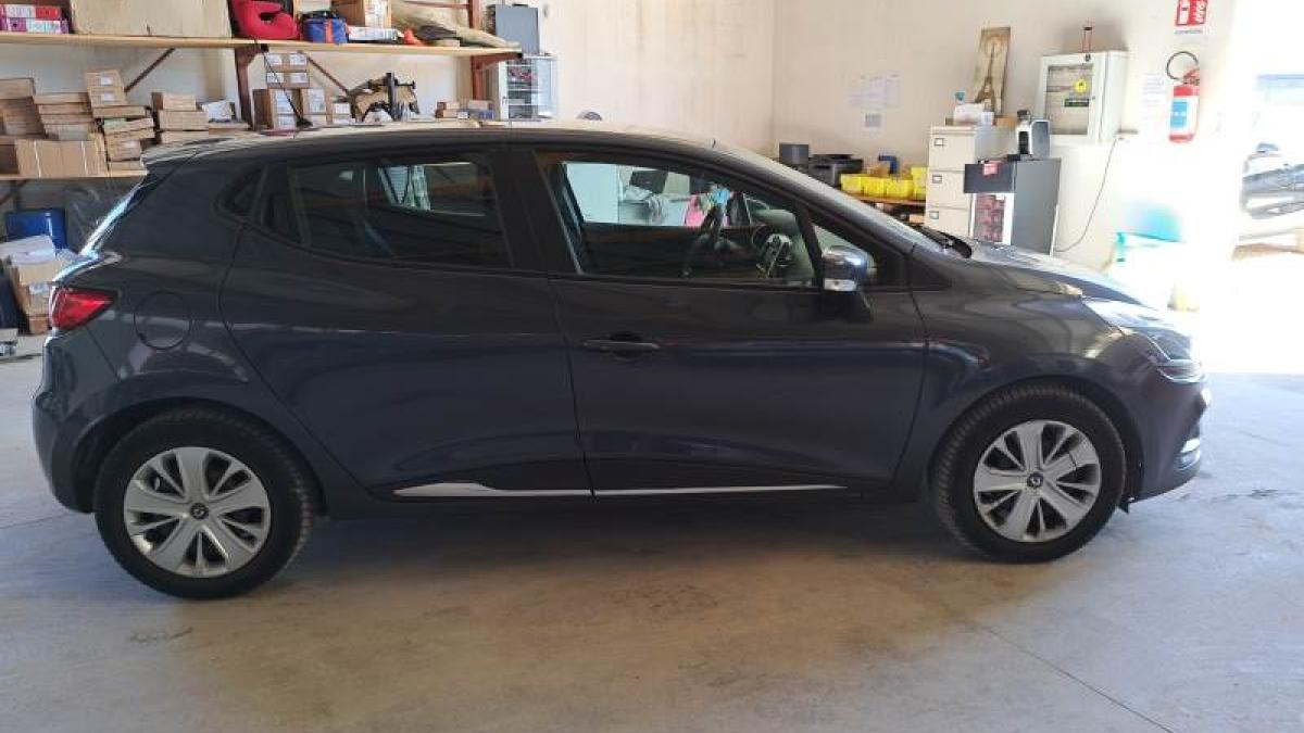 Renault Clio 1.0 TCe 75 CV  5 porte Business 244