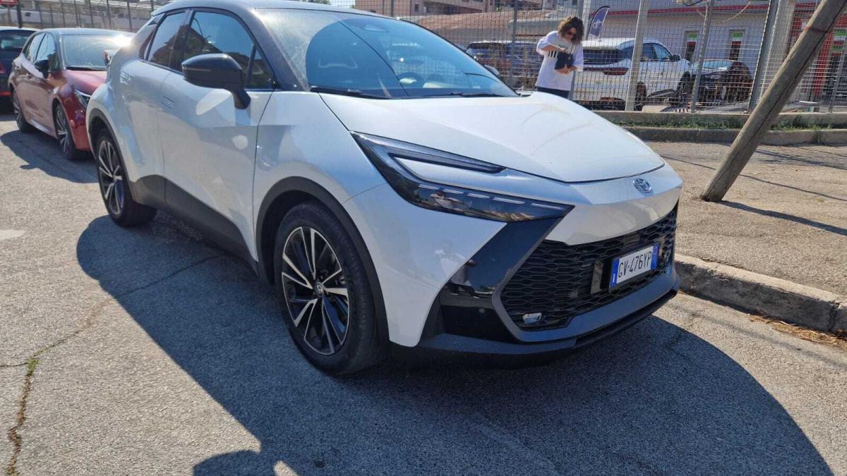Toyota C-HR 1.8 HV 98cv Lounge