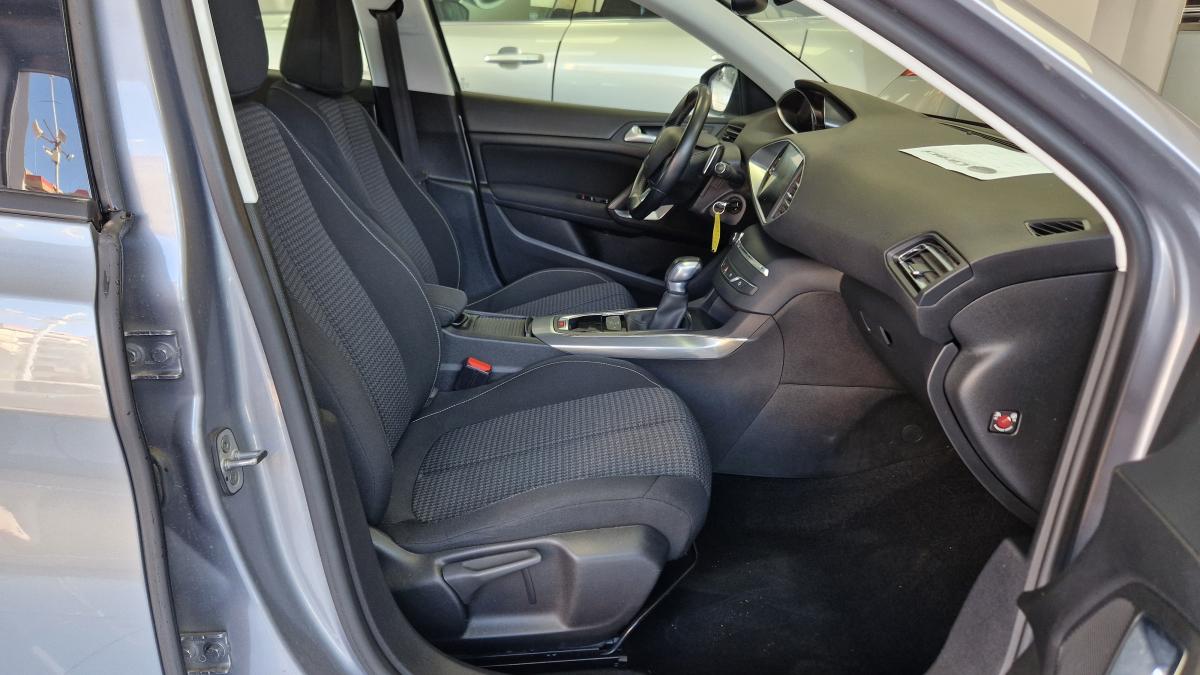 Peugeot 308 BlueHDi 130 EAT8 Business