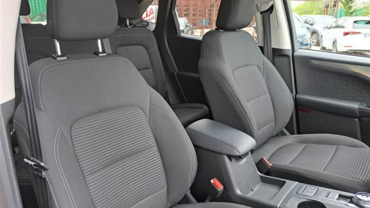 Ford Kuga 1.5 120 CV aut. 2WD Titanium Business